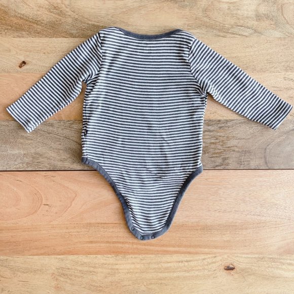 🧸 SALE! (5/$15, 8/$22, 12/$30) Gap bodysuit 6-12m unisex baby onesie top shirt - Picture 4 of 5